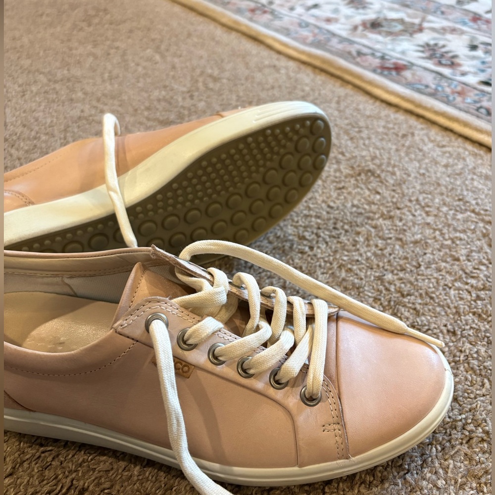 Blush Women’s Ecco Sneakers
